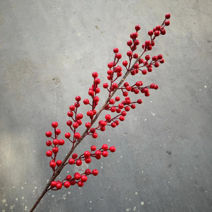 Realistic Gold Eucalyptus Leaves - Plastic Flower Materials with Winterberry Red Fruits for Festive New Year and Wedding Decorations | Ideal for Prosperity and Joy