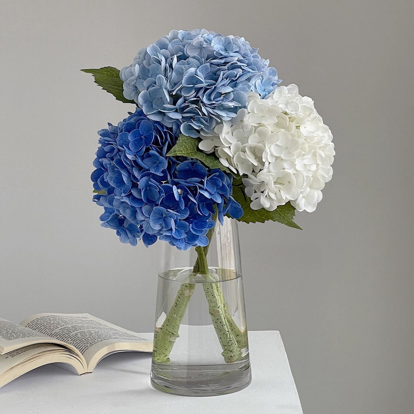 Realistic 3D Single-Stem Hydrangea in a Luxurious Large Planter - Perfect for Hotel Décor, Wedding Settings, and Events