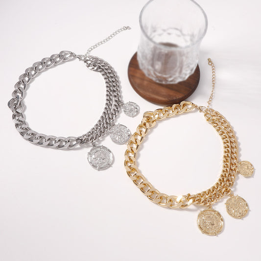 Stylish Metal Chain Coin Pendant Necklace – Unique Choker with Modern Aesthetic, Perfect for Elevating Your Look
