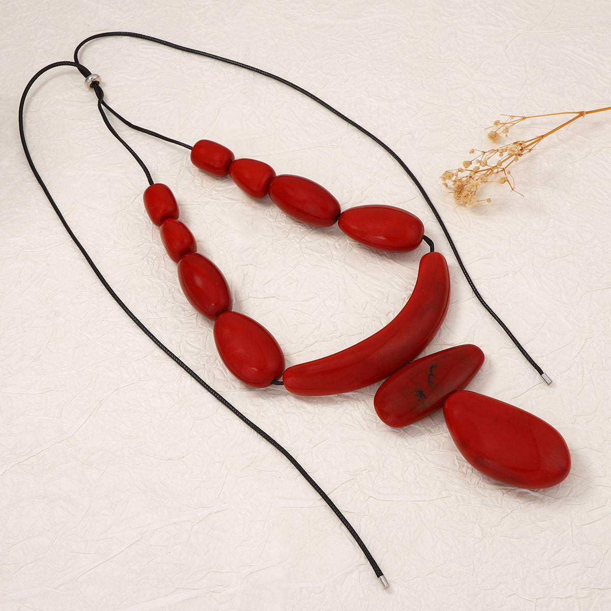 Trendy Statement Geometric Resin Long Pendant Necklace for Women - Versatile, Casual Accessory for Any Outfit