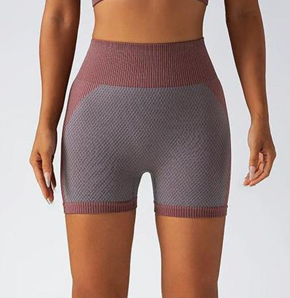 Seamless Quick Dry Women's Running Workout Set with Built In Chest Padding High Waisted Seamless Fitness Shorts Yoga Top for Comfort and Performance