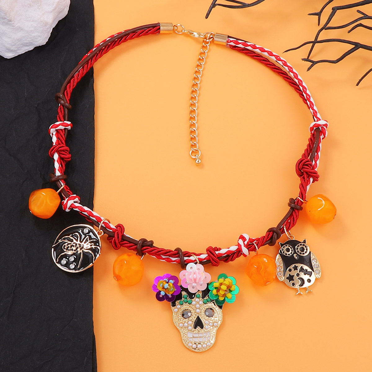 Chic Halloween Necklace - Braided Alloy Oil Drop Spider, Owl, and Skull Pendant with Delicate Pearl Accents for Women - Perfect Accessory for Spooky Season