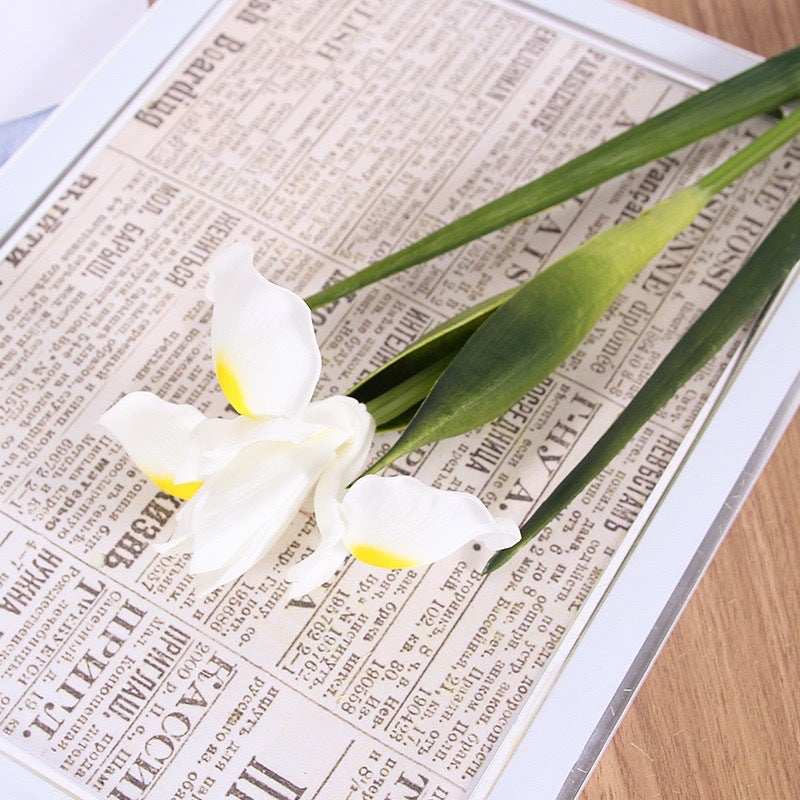 Realistic Artificial Irish Iris Décor -  PU Touch, Perfect for Weddings and Home Décor