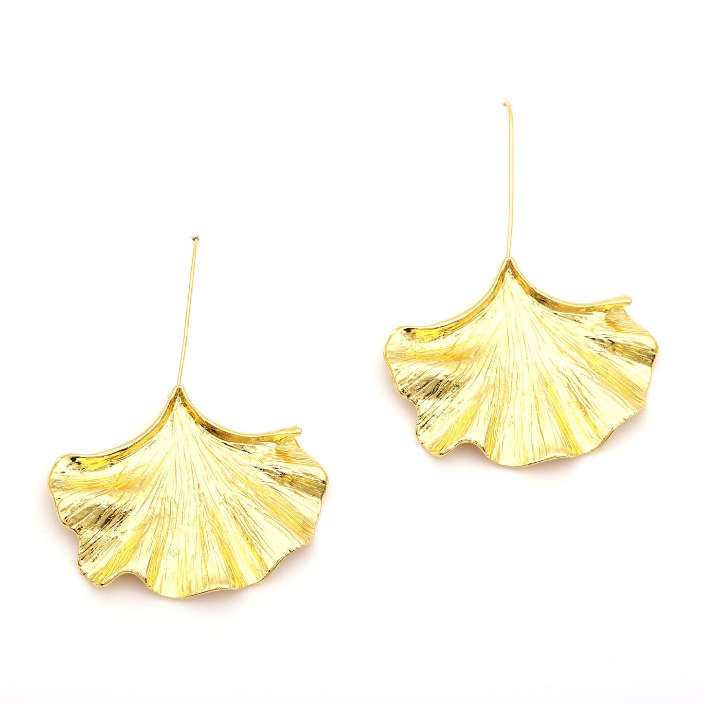 Exquisite Oversized Ginkgo Leaf Alloy Earrings - Minimalist Creative Design with Stylish Metallic Finish for a Unique Fashion Statement