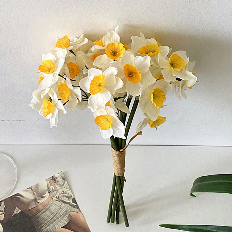 Elegant Faux Daffodil Bouquet - Lifelike Plastic Flower Arrangement for Dining Table and Living Room Decor