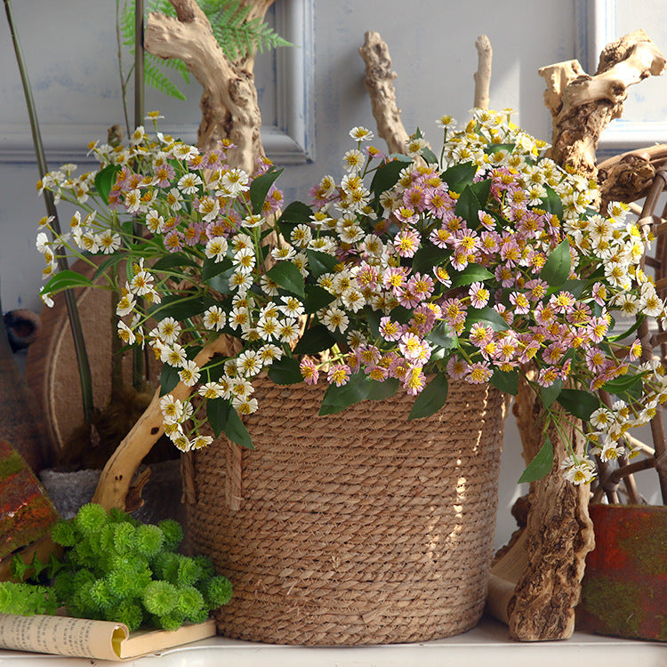 Elegant Artificial Chamomile Flowers for Stunning Floral Arrangements - Perfect Décor for Your Living Room