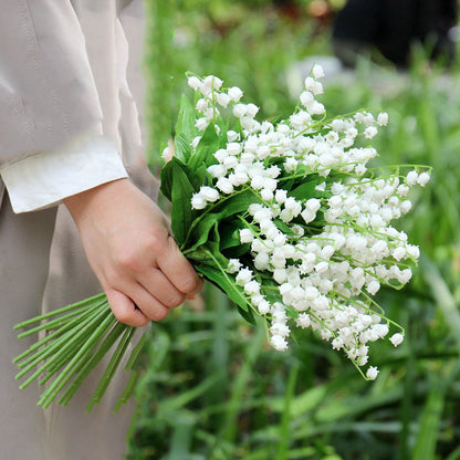 Elegant Nordic-Inspired Artificial Lily of the Valley Bellflower Bouquet - Perfect for Wedding Photography, Home Décor, and Cozy Living Room Arrangements