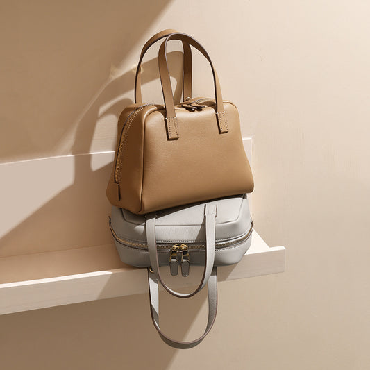 Luxurious Genuine Leather Tote Bag Versatile Commuter Satchel Spacious Crossbody Bag with Simplistic Vintage Charm for Everyday Style