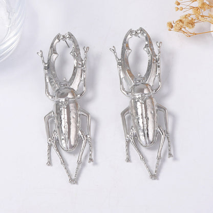 Chic Vintage-Inspired Alloy Beetle Stud Earrings for Women – Bold, Unique Design with High-End Aesthetic Appeal