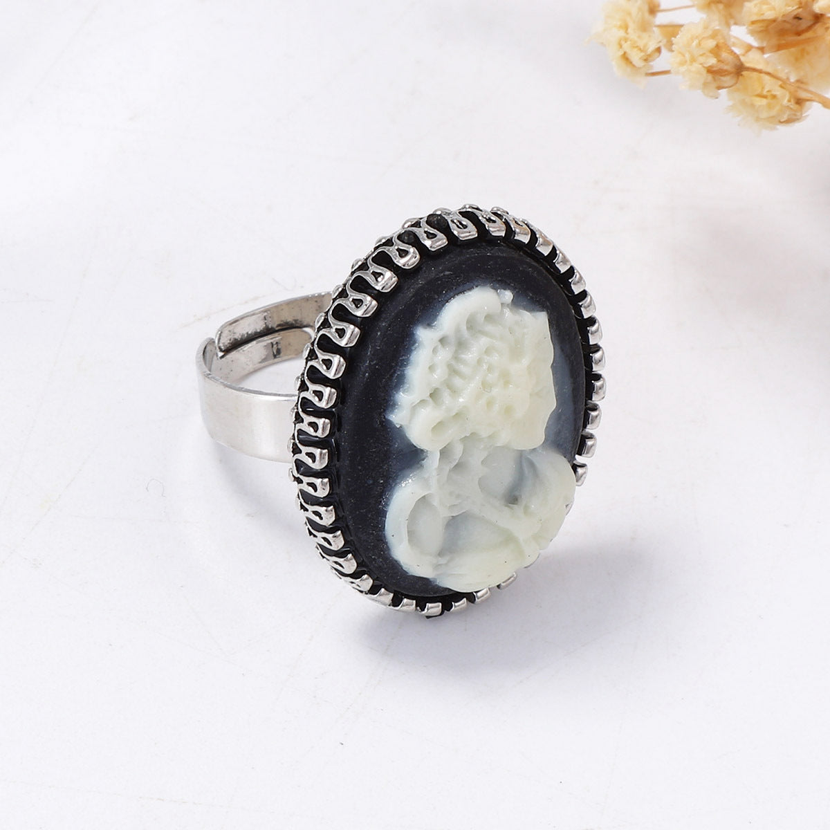 Elegant Vintage Alloy Drip Oil Angel Open Geometric Oval Ring - Versatile Casual Accessory for Everyday Wear