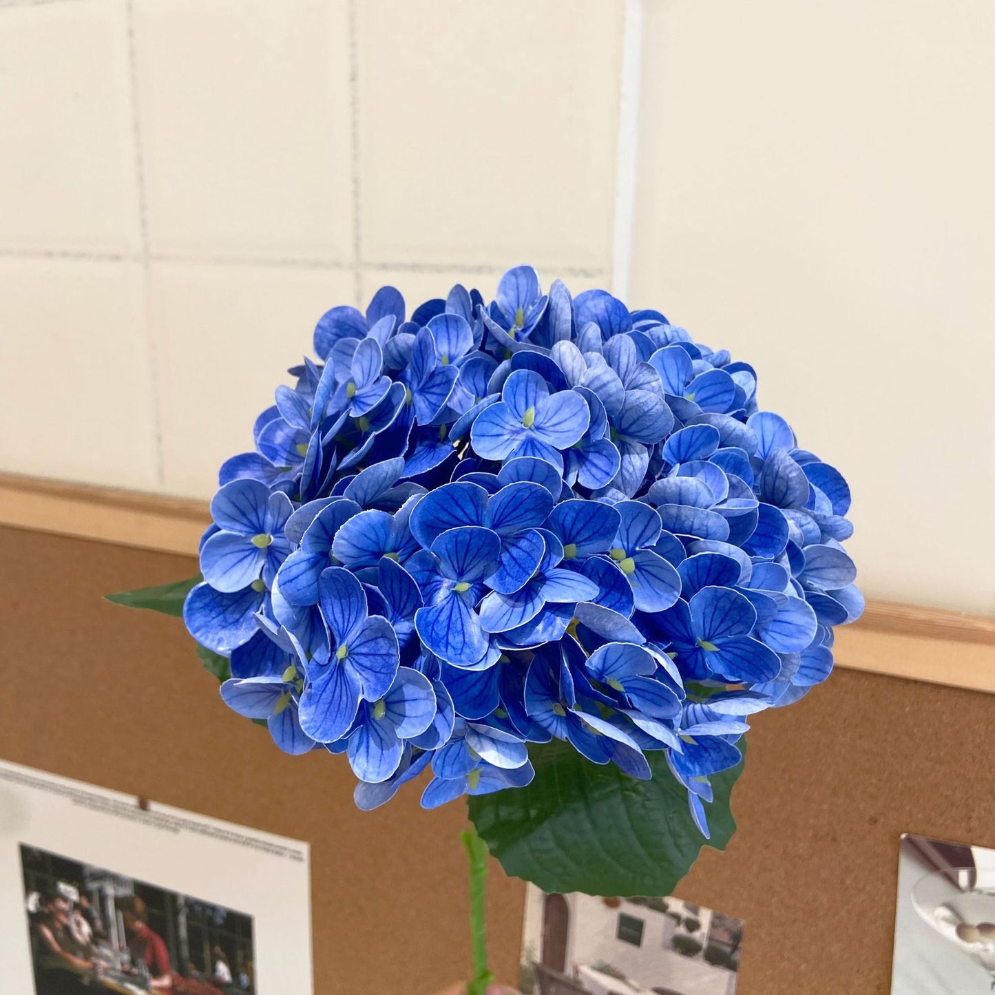 Soft Touch Hydrating Blue Hydrangea Floral Decoration - 176 Artificial Bloom Perfect for Wedding Celebrations, Living Room Decor, and Home Styling