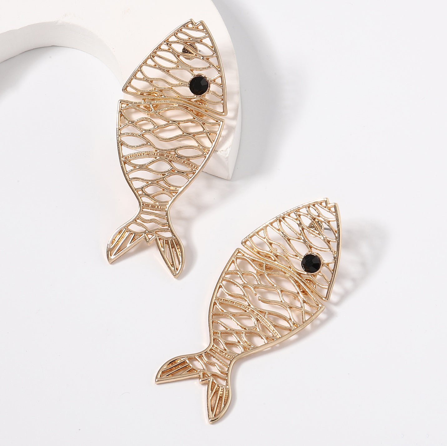 Stylish Double Layer Alloy Hollow Animal Fish Earrings - Trendy Vacation-Inspired Jewelry for a Unique Statement Look