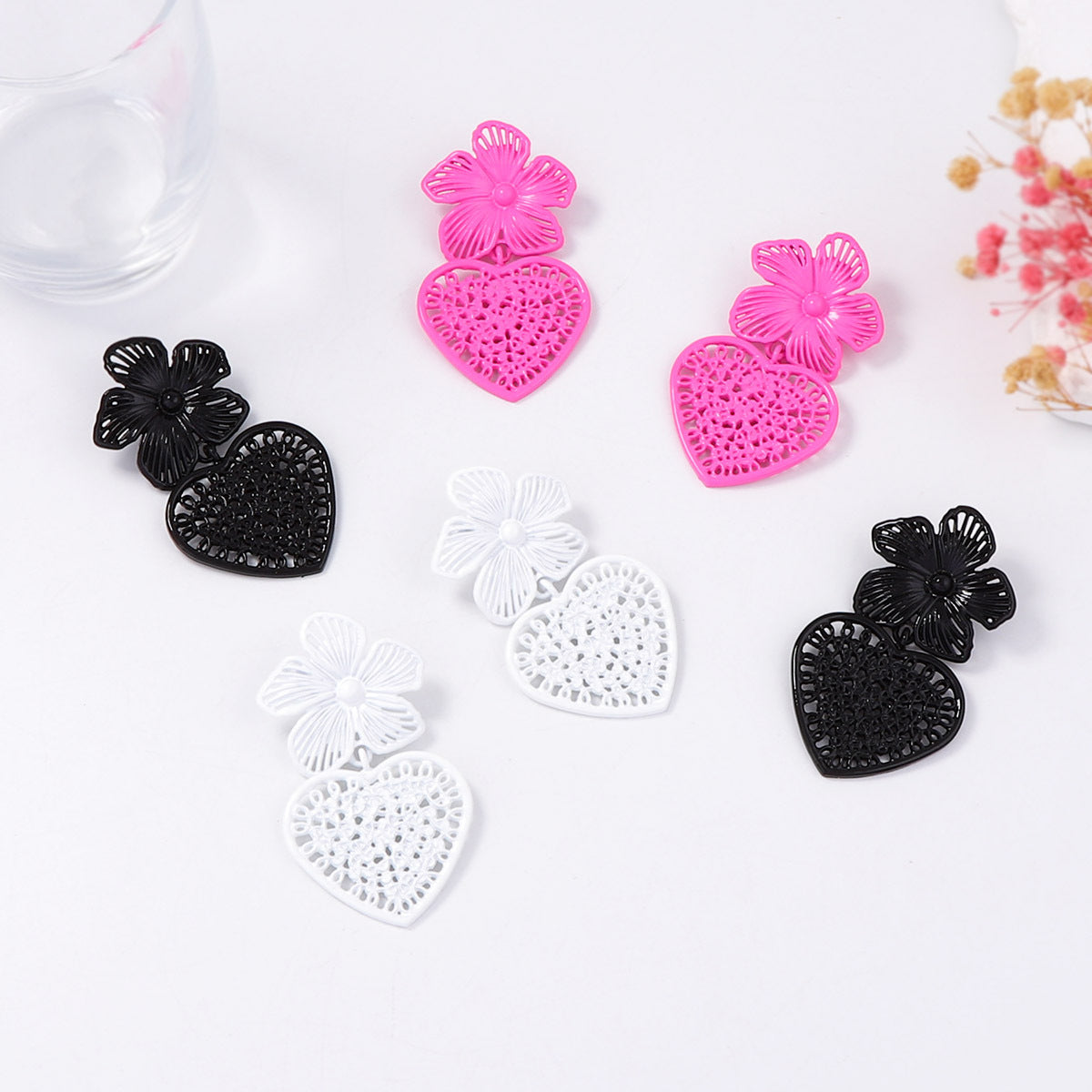 Exquisite Oversized Alloy Spray-Painted Hollow Heart-Shaped Floral Coconut Shell Drop Earrings for Elegant Ladies - Perfect for Parties and Special Occasions