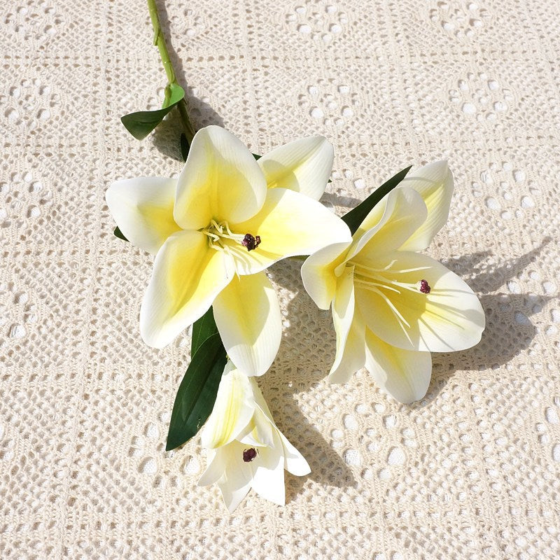 Realistic Sunlit Lily Artificial Flowers for Home Décor - Perfect for Weddings, Celebrations & Everyday Display