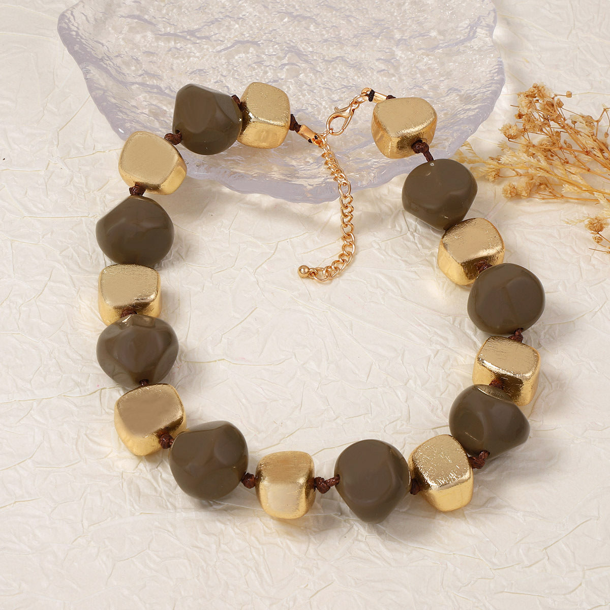 Stylish Minimalist Multi-Layered Geometric Resin Bead Necklace in Vibrant Colors – Perfect for Everyday Wear and Versatile Layering
