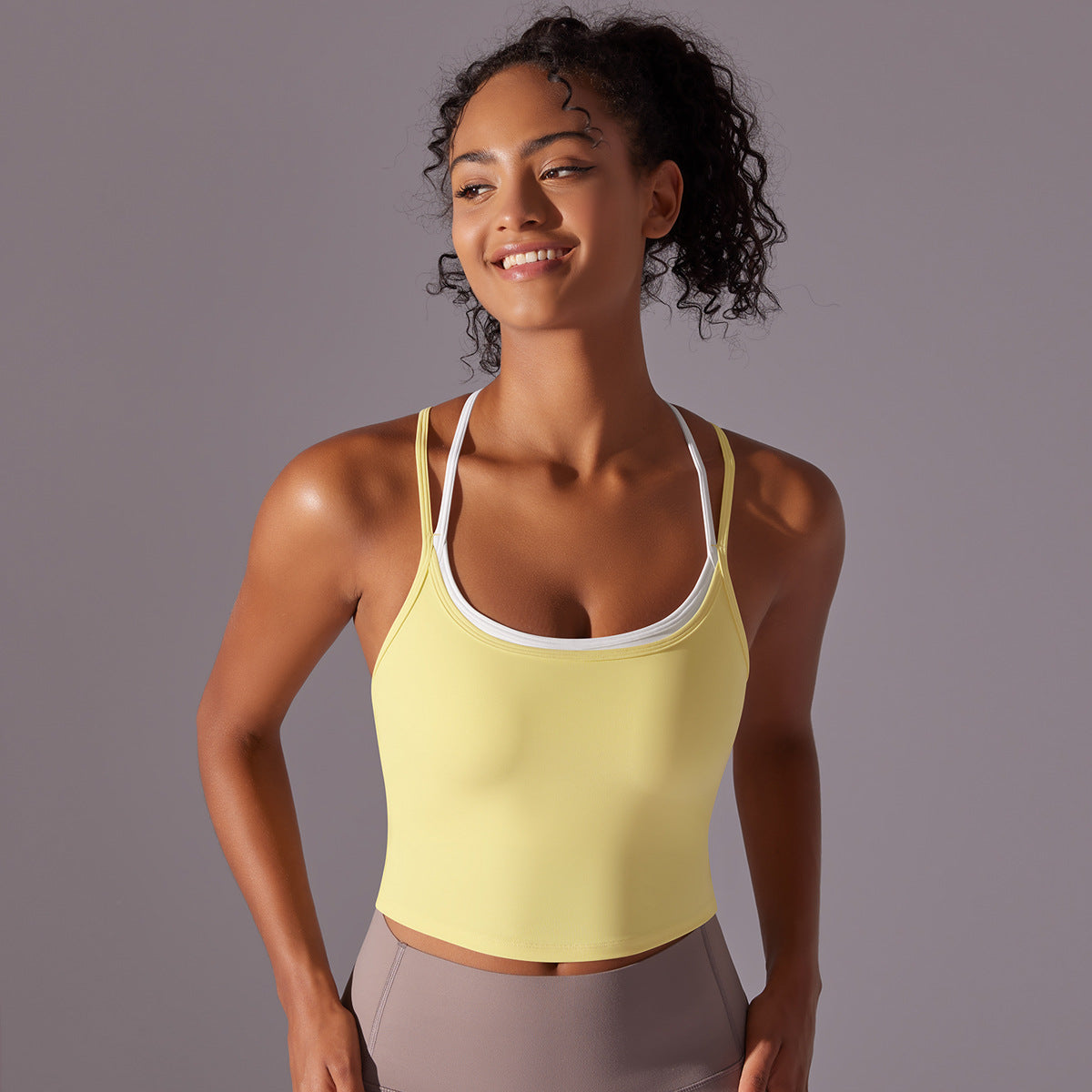 Seamless Sports Bra with Built in Cups Back Design for Yoga Running and Fitness