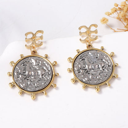 Elegant Minimalist Alloy Geometric Badge Coin Pendant Earrings – Versatile Everyday Dangle Earrings for Women, Perfect for Office and Casual Outfits