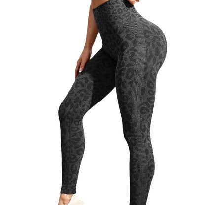 Leopard Print Seamless Yoga Leggings for Women Peach Butt Lifting High Performance Athletic Tights for Comfortable Workouts and Athleisure