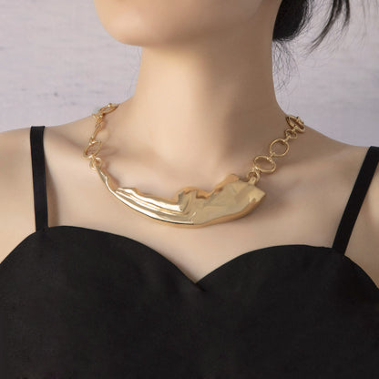 Stylish Minimalist Irregular Abstract Pendant Necklace - Versatile Statement Piece for Hip Hop Punk Fashion Enthusiasts