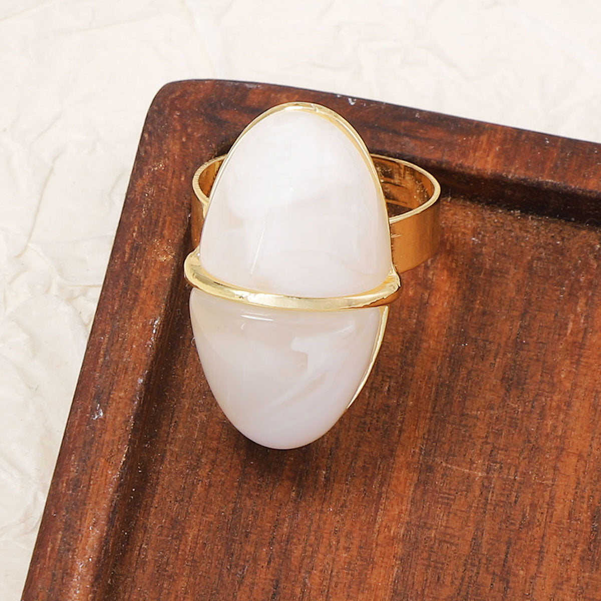 Sleek and Elegant Women's Open-Cut Geometric Design Ring – Unique and Stylish Statement Piece for Any Occasion