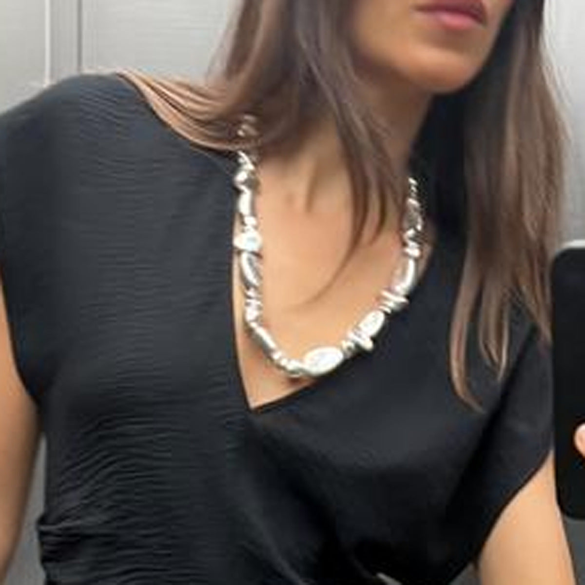 Chic Minimalist Statement Double-Layered Geometric Silver-Plated Necklace – Unique and Elegant Design for Exquisite Layering