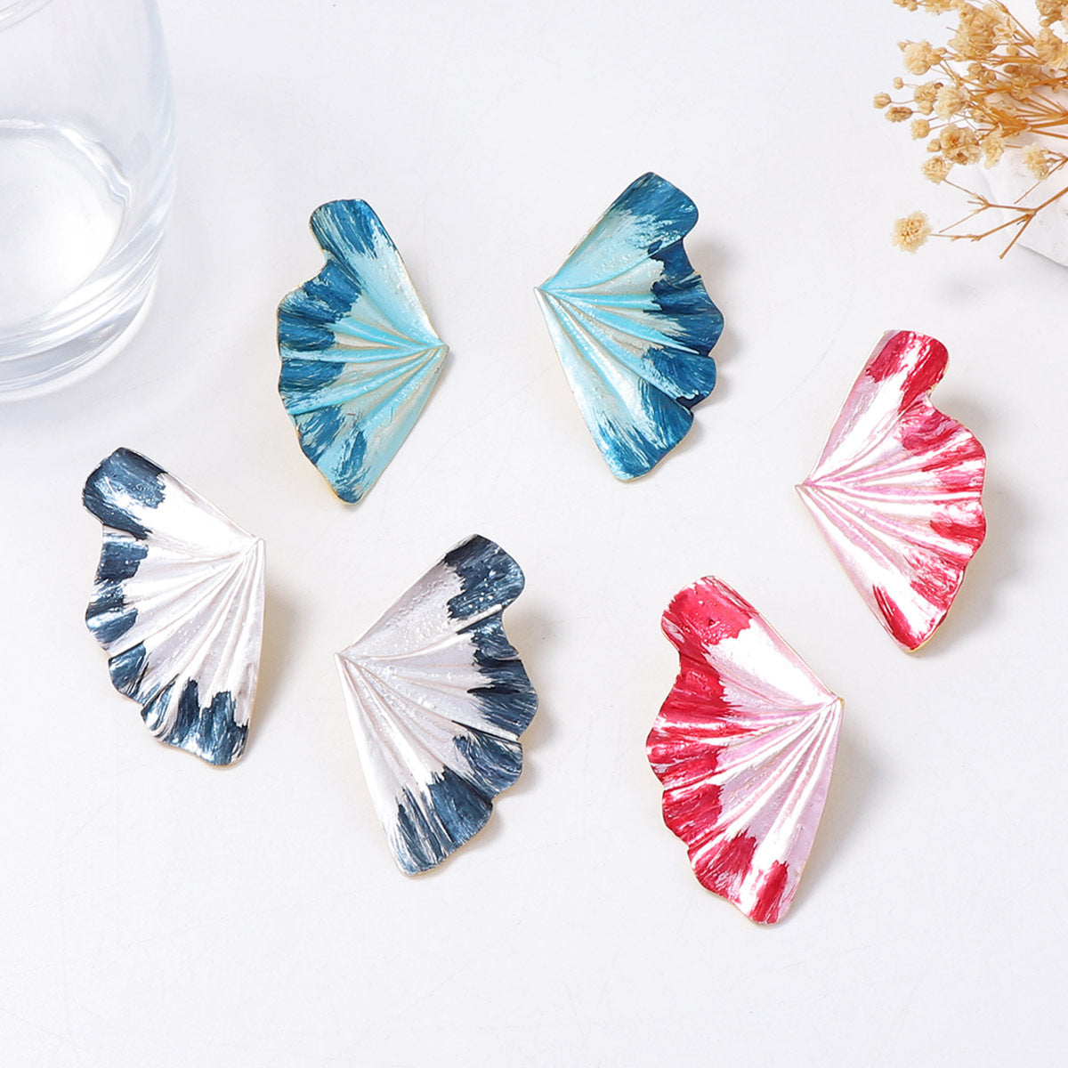 Stylish Minimalist Alloy Leaf-Shaped Stud Earrings - Unique Design for Everyday Wear, Perfectly Versatile for All Occasions