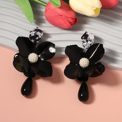 Creative  Fashion Trend: Unique, Statement-Making Fresh Floral Metal and Resin Pendant Earrings for a Chic Look