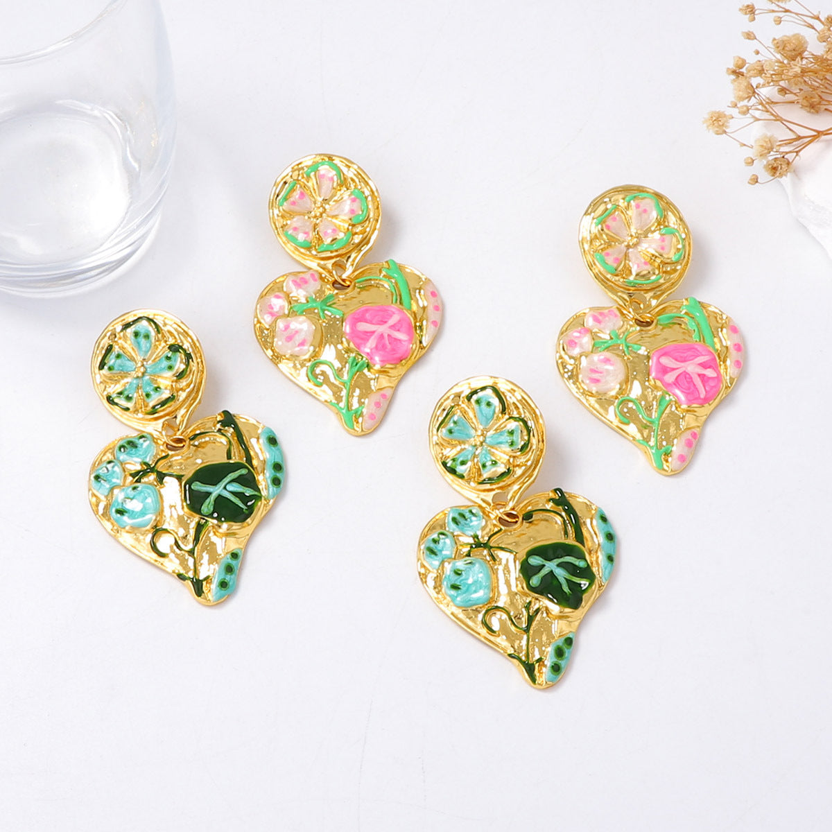 Exquisite Vintage-Inspired Palace-Style Oil Painting Alloy Drop Heart Flower Earrings – Bold Floral Design for Elegant Statement Jewelry