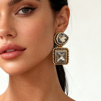 Elegant Vintage-Style Alloy Geometric Quadrilateral Pendant Earrings with Sparkling Rhinestones - Versatile Everyday Accessories for Women