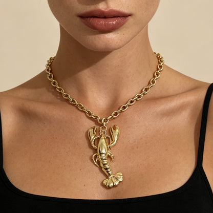 Chic Luxury Design Oversized Metal Lobster Pendant Necklace - Fashionable and Versatile Statement Jewelry for Women