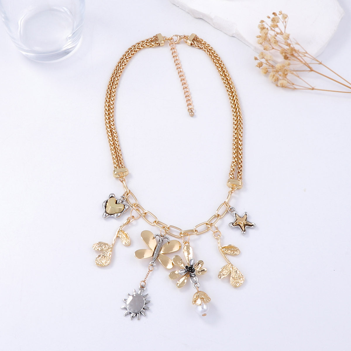 Elegant Alloy Animal and Flower Tassel Pendant Women’s Chain Necklace – Chic, Versatile and Perfect for Any Casual Occasion
