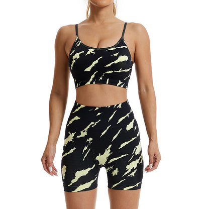 Seamless Camouflage Print Yoga Set High Waisted Running Shorts Sports Bra Ensemble for Women for Fitness Yoga and Outdoor Activities