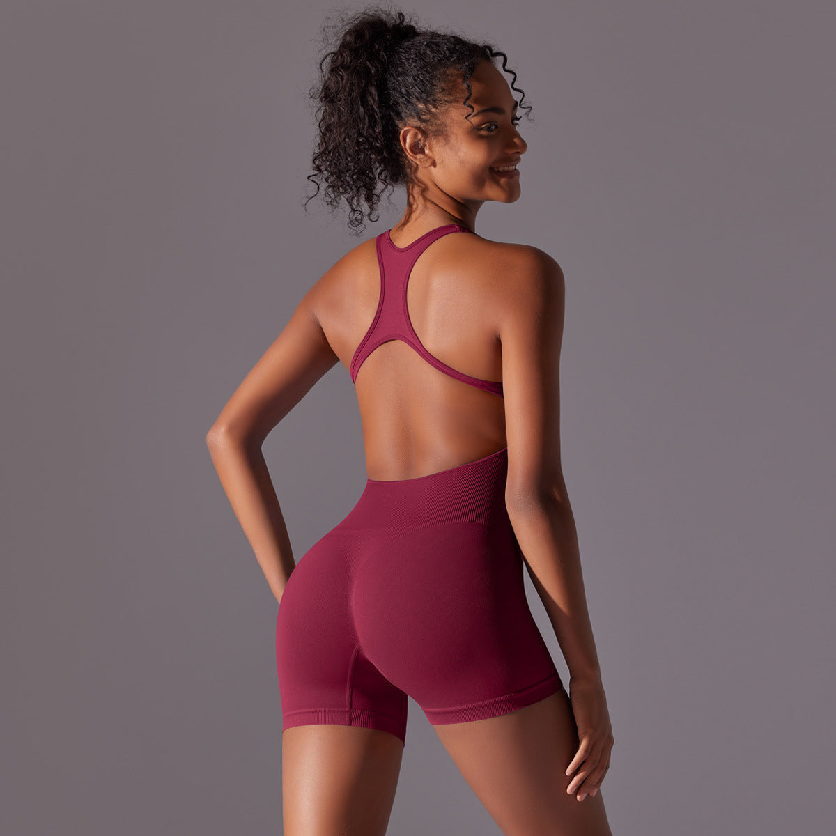 Seamless Yoga Bodysuit for Women Sculpting Back Design Butt Lifting and One Piece Activewear for Pilates Fitness and Gym Workouts