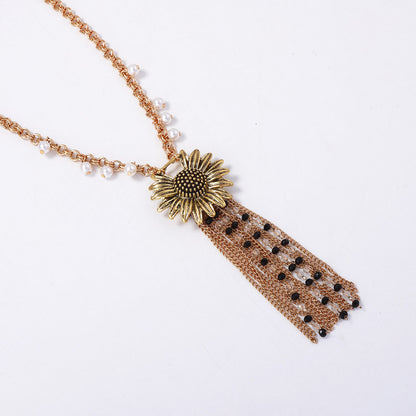 Bohemian Chic Floral Tassel Pendant Necklace - Vintage Inspired Lightweight Luxury Beaded Chain Jewelry for Unique Style