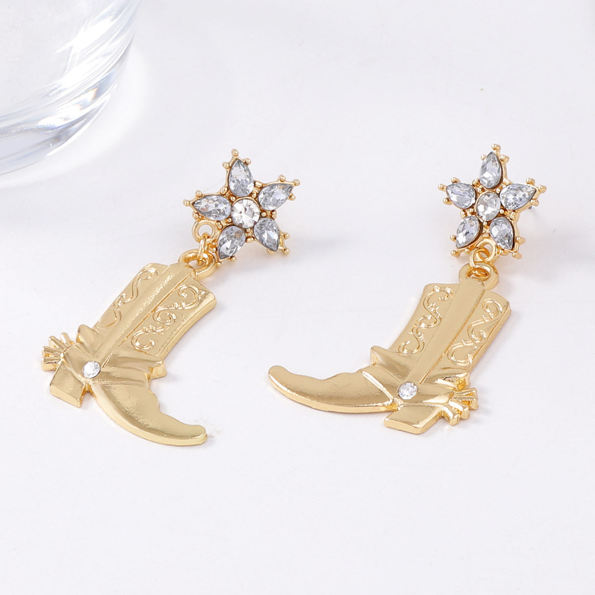 Chic Minimalist Alloy & Zircon Star Boots Pendant Earrings – Western Cowboy-Inspired Women’s Jewelry for Effortless Style