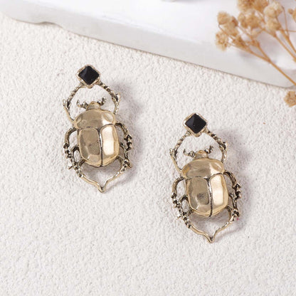 Stylish Vintage-Inspired Bold Alloy Beetle Earrings for Everyday Wear – Perfect for Commuting and Adding a Touch of Unique Charm to Any Outfit