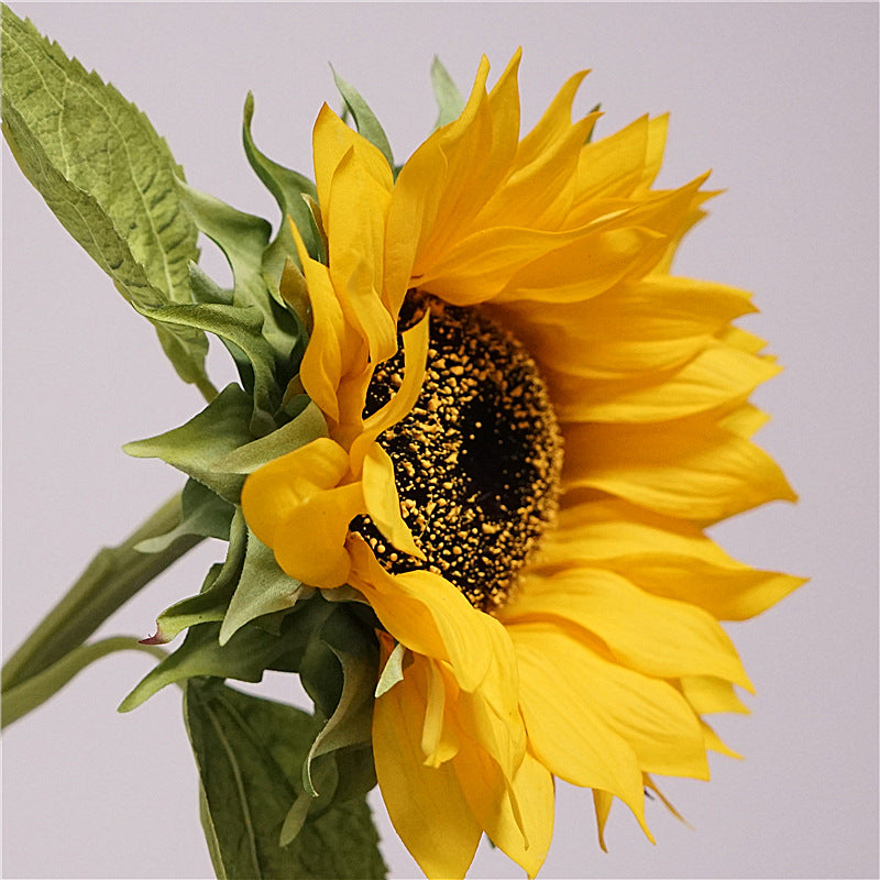 Luxurious Faux Sunflower Stem - Realistic Touch and Moisture-Locking Design for Home Décor, Floral Arrangements, and Photography Props