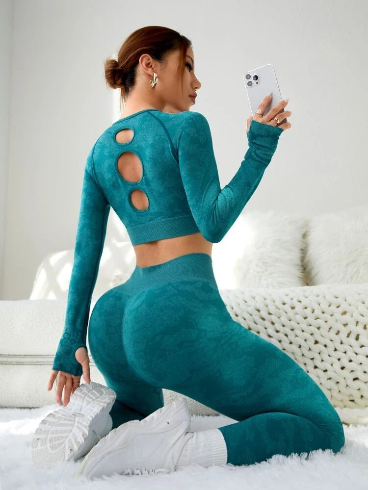 Seamless Hollow Back Yoga Outfit Set High Waisted Seamless Leggings Long Sleeve Sports Top for Comfort and Flexibility