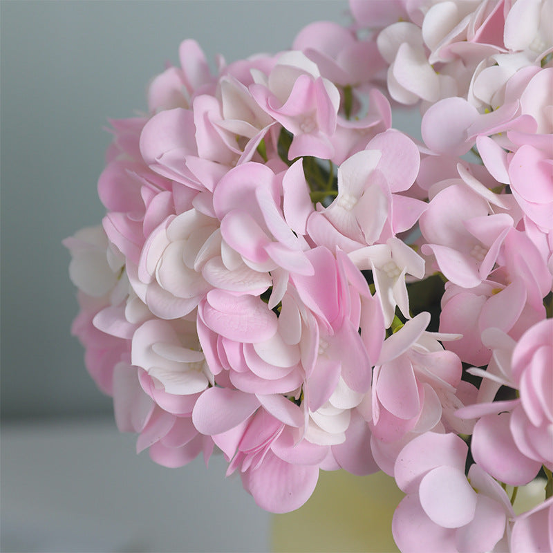 Luxurious Single-Stem Hydrangea - Realistic Faux Flower for Home, Hotel Decor, and Special Events - Ideal for Weddings, Elegant Arrangements, and Long-Lasting Moisture Retention