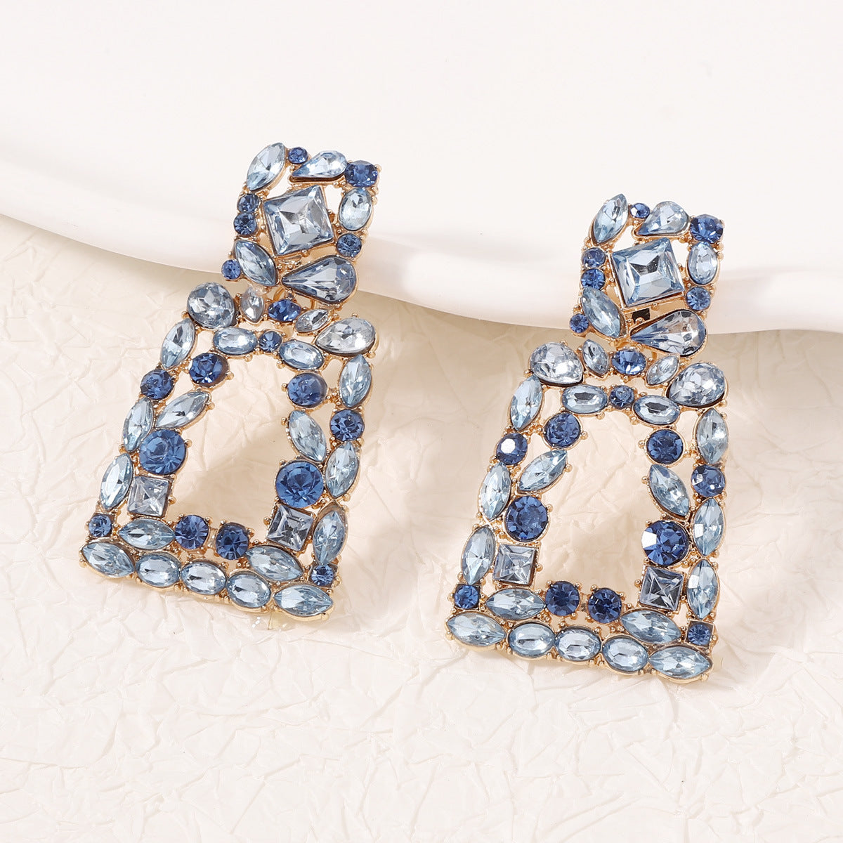Chic Geometric Square Crystal-Embellished Earrings - Versatile and Unique Accessories for Every Occasion