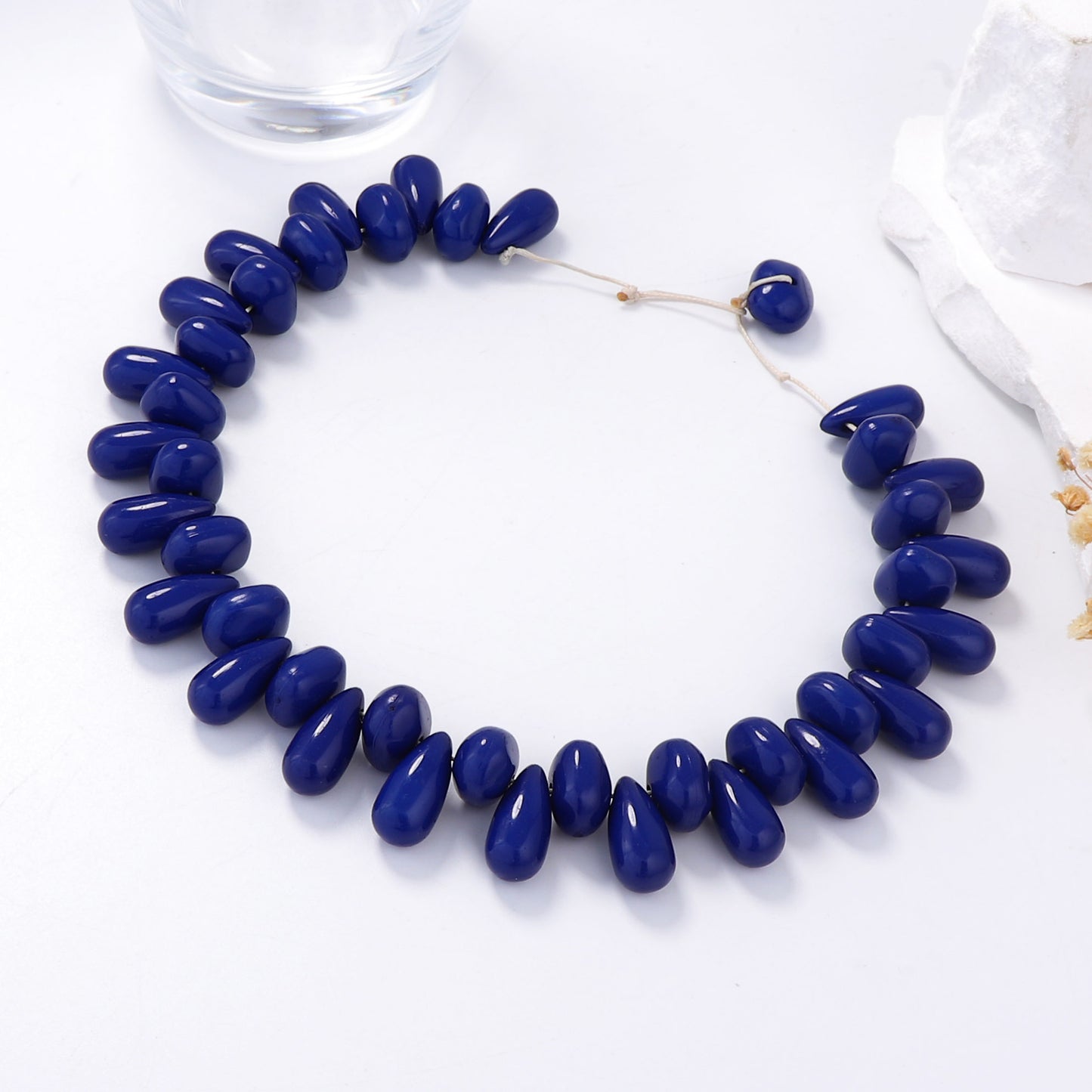 Chic Bohemian-Inspired Irregular Geometric Water Drop Clavicle Chain Bracelet for Women – Elevate Your Style with Unique Minimalism and Elegant Luxury