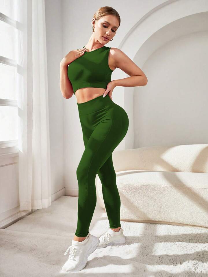 Seamless Yoga Set with Hollow Back Bra High Waisted Tummy Control Leggings and Peach Butt Lift Design for Comfort and Style