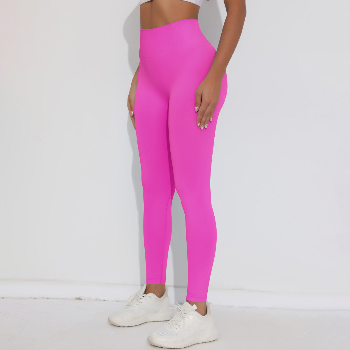 High Waist Seamless Peach Butt Lifting Leggings for Yoga Running and Fitness 3 4 Length for Comfort and Style