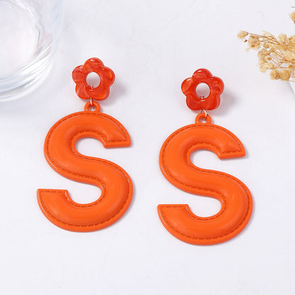 Stylish Minimalist Alloy Letter 'S' Pendant Earrings for Women - Trendy, Unique, and Eye-Catching Statement Jewelry