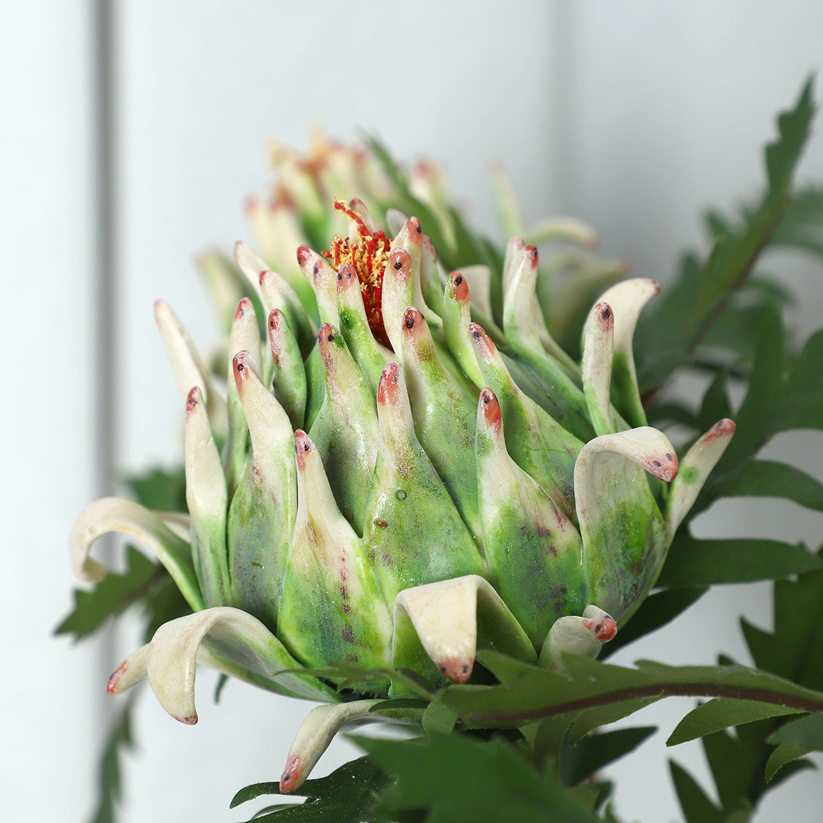 Realistic Thistle Flower Arrangement - Stunning Faux Floral Home Décor for Living Room - Elegant Artificial King Protea Plant Perfect for Year-Round Beauty