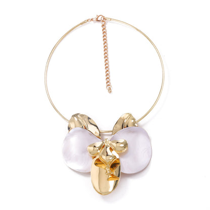 Bohemian Vintage Statement Metal Drop Oil Flower Pendant Necklace - Unique Casual Jewelry for Women