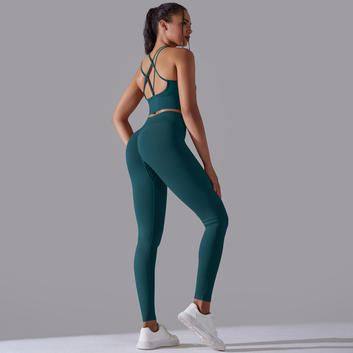 Seamless Knitted Solid Color High Elastic Yoga Outfit Set for Women for Running and Fitness 2 Piece Activewear Collection