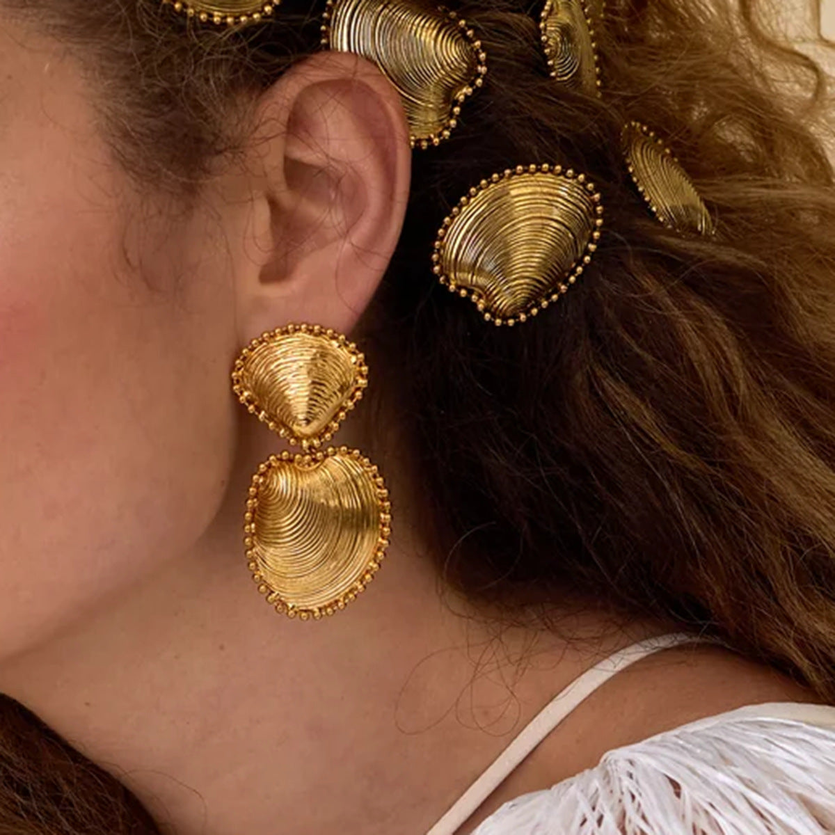 Luxurious Shell-Inspired Statement Earrings for Women - Vintage-Style Alloy Design with Unique Textures Perfect for Upscale Vacations