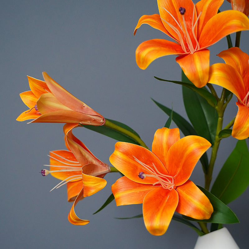 3D Artificial Lilies - Luxurious Home Décor, Elegant 3-Stem Floral Arrangement for Weddings and Celebrations