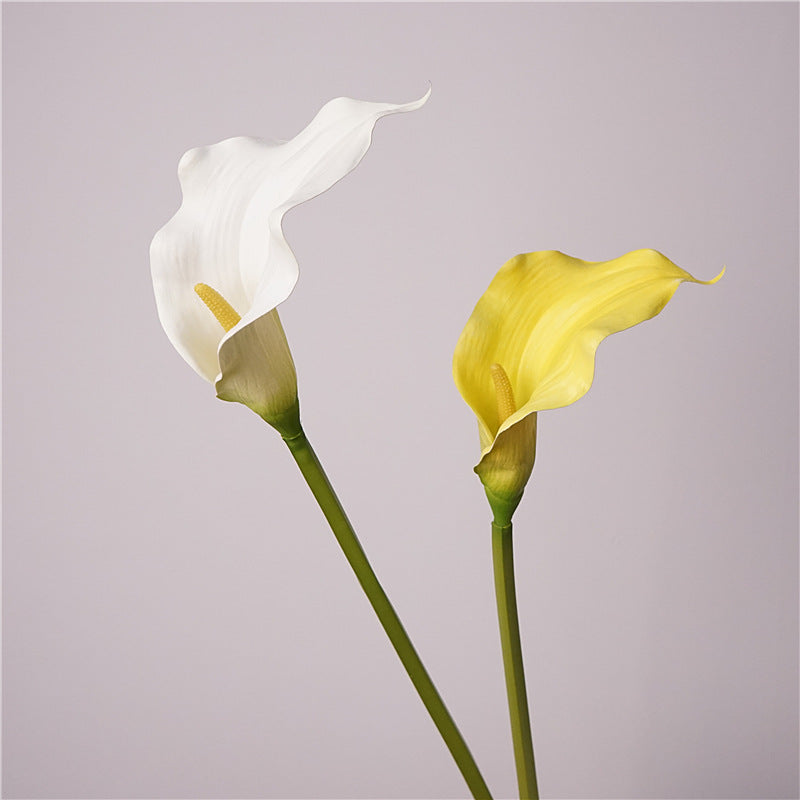 Lifelike Decorative Plastic Calla Lily Bouquet - Perfect for Living Room Decor, Weddings, and Bridesmaid Bouquets - Stunning Artificial Flower Arrangement